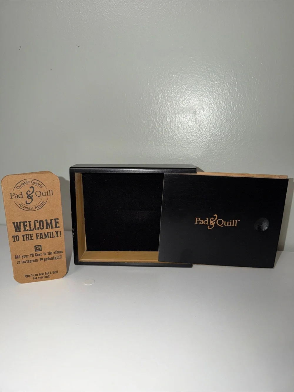 Pad & Quill Brown Slim Leather Zip Card & Key Holder